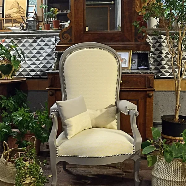 Fauteuil Voltaire, de face